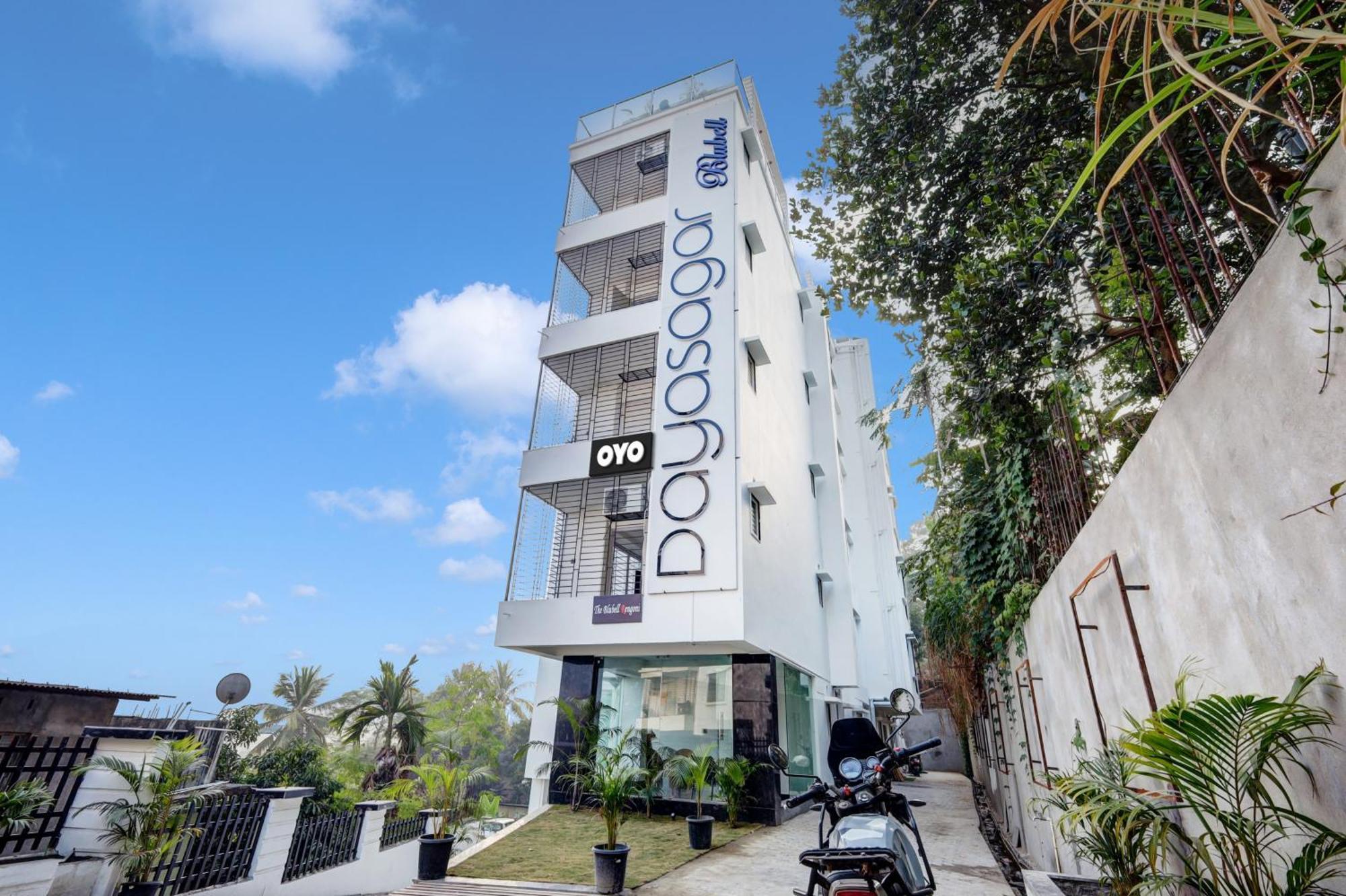 Hotel O Blubell Rengoni Гувахати Екстериор снимка